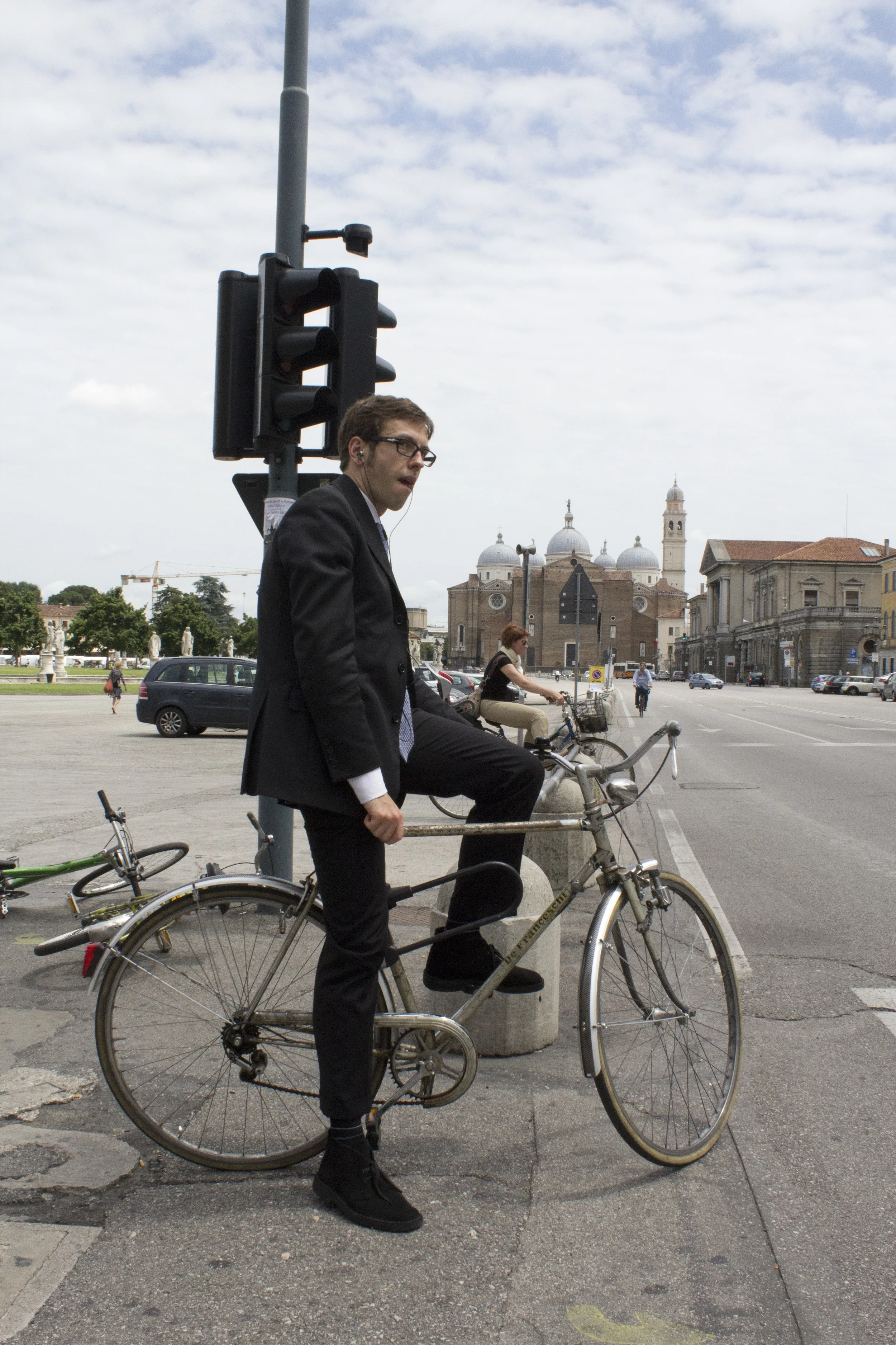 Man on Bike, Verano