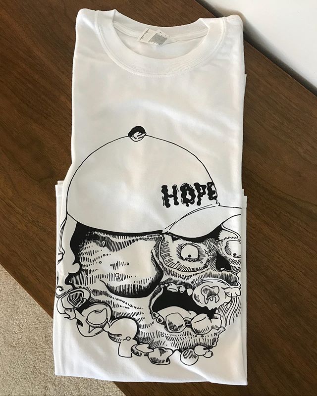 I’ve got these shirts available for purchase on my shop. Follow the link in my bio. #keephopealive #brokebutwoke #woke #broke #starvingartist #chicagoartist #chicagoartists #illustrator #illustratorsoninstagram #art #thehustleisreal #tees #te