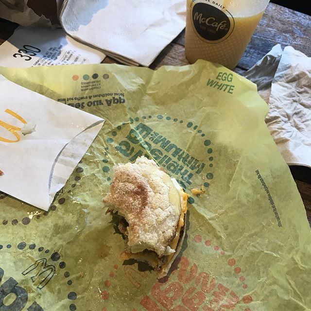 I didn’t mean to look this handsome this morning. #eating #food #whatamidoingwithmylife #artist #chicagoartist #thehustleisreal #keephopealive #keepworking #keepatit #grind #breakfastbeforework #ugh
