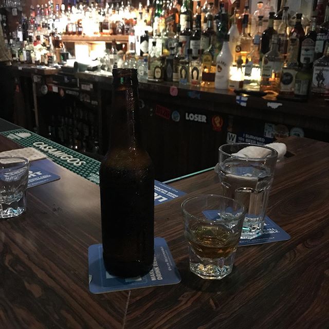 Damnit, stuck at the bar. Maybe I won’t have dinner tonight. I was looking forward to having wings. #starvingartist #starvingartists #poorme #thehustleisreal #chicagoartist #chicagoartists #liquiddinner #liquidgoal #iwantwings #hopingforwings
