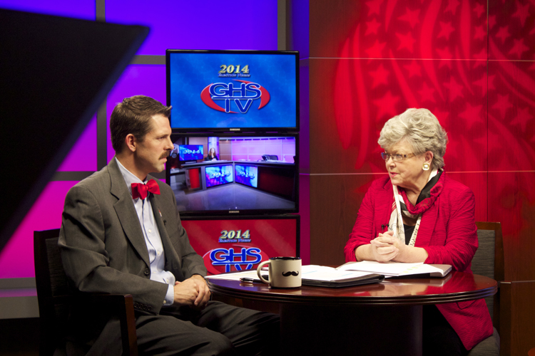  Educators and political analysts Rob Thomas and Ruth Dunning offered insight on the races and interviewed the numerous civic leaders who stopped by Tuesday night. 