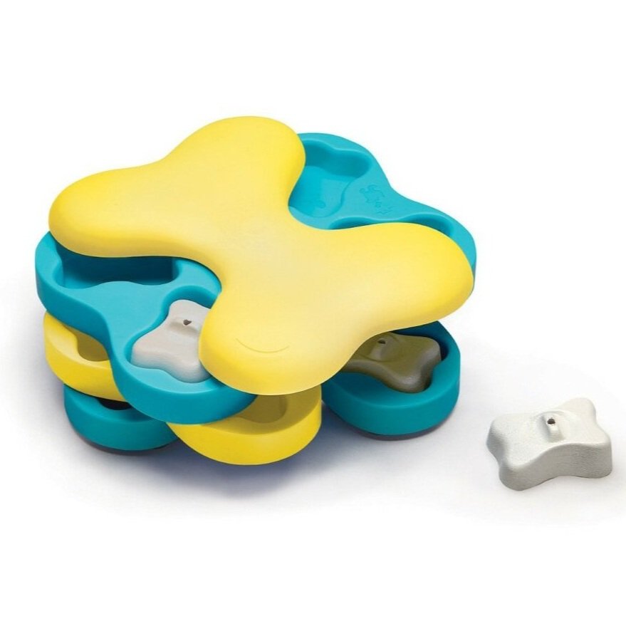 Interactive dog toys for bored dogs