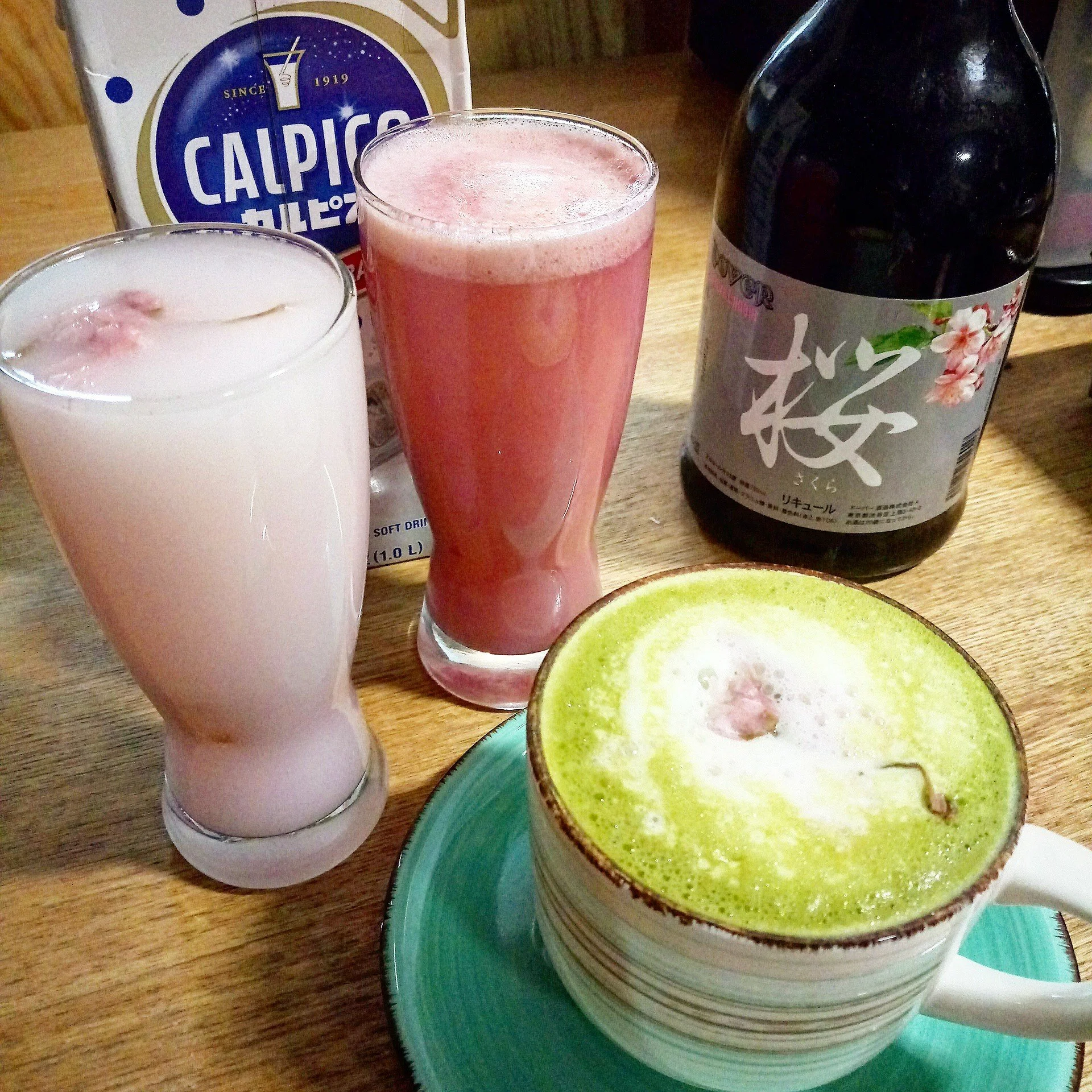 * Sakura Matcha latte/ Sakura Calpico