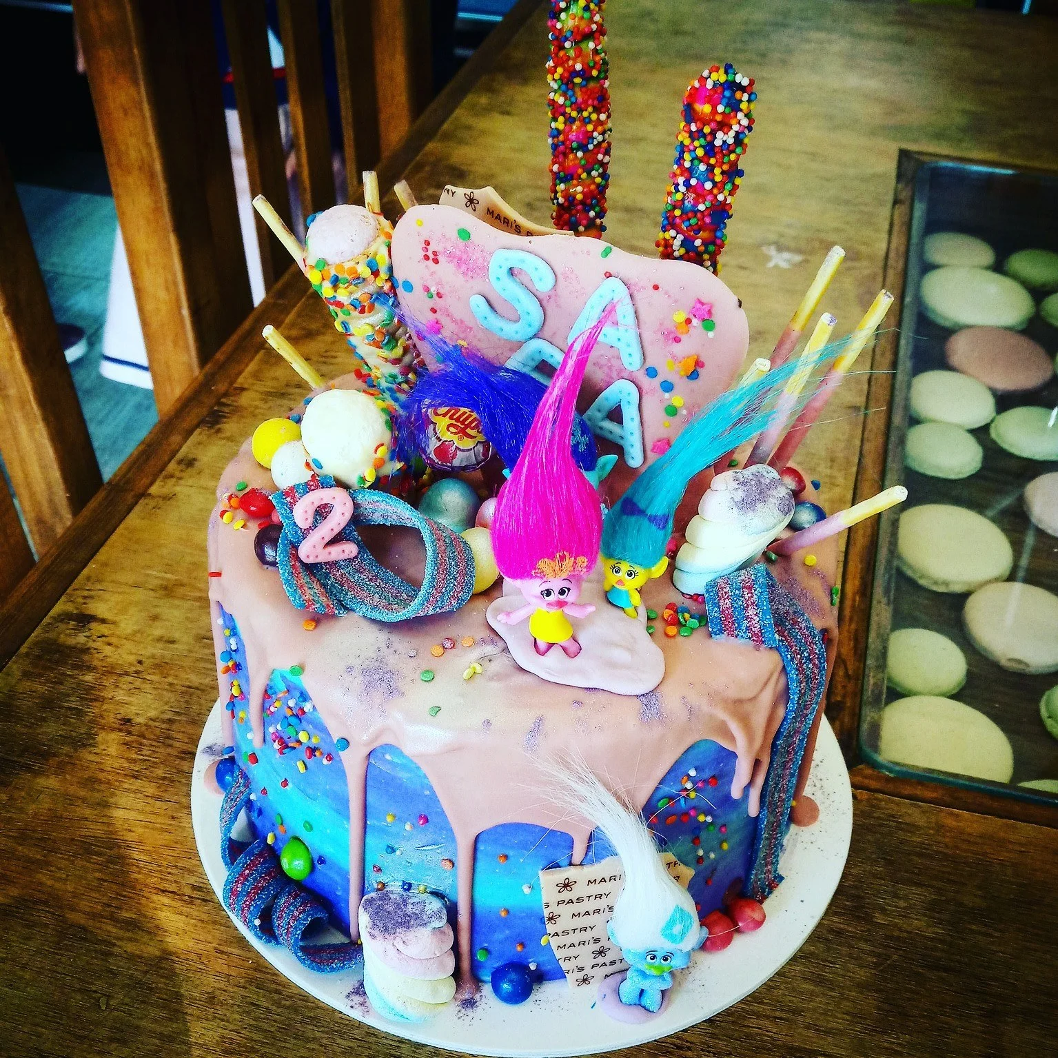 Trolls' Dripcake