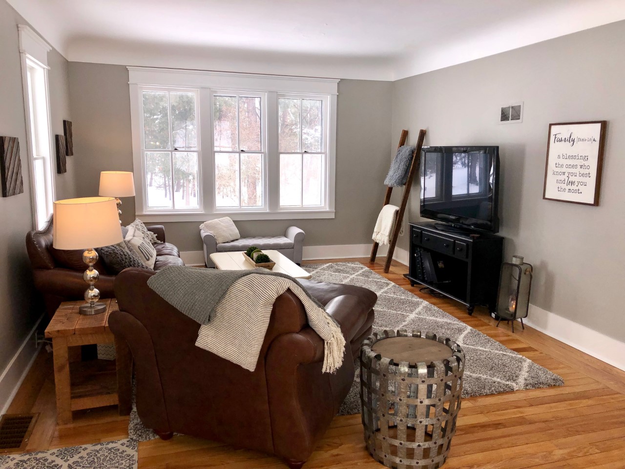 living room 2.jpg