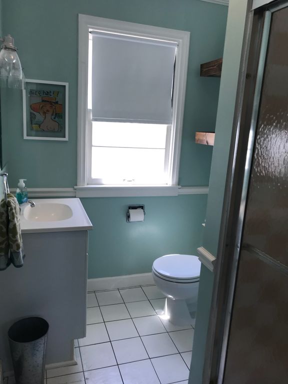 Downstairs Bathroom.jpg