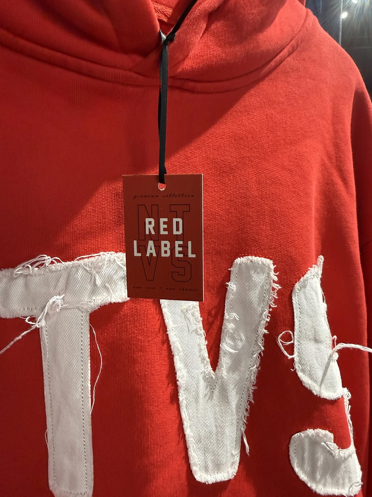 trailred_4.jpg