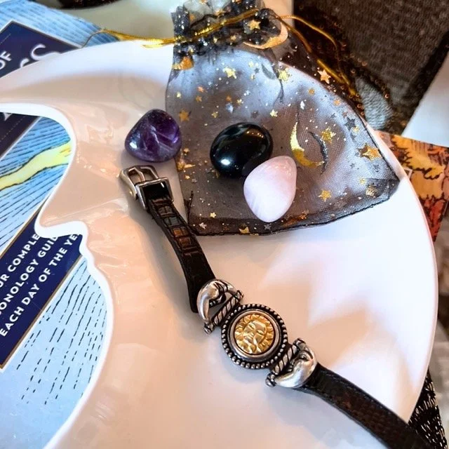 4 CU - Stone & Bracelet Medium.jpeg