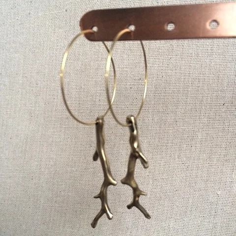 coral earring.JPG