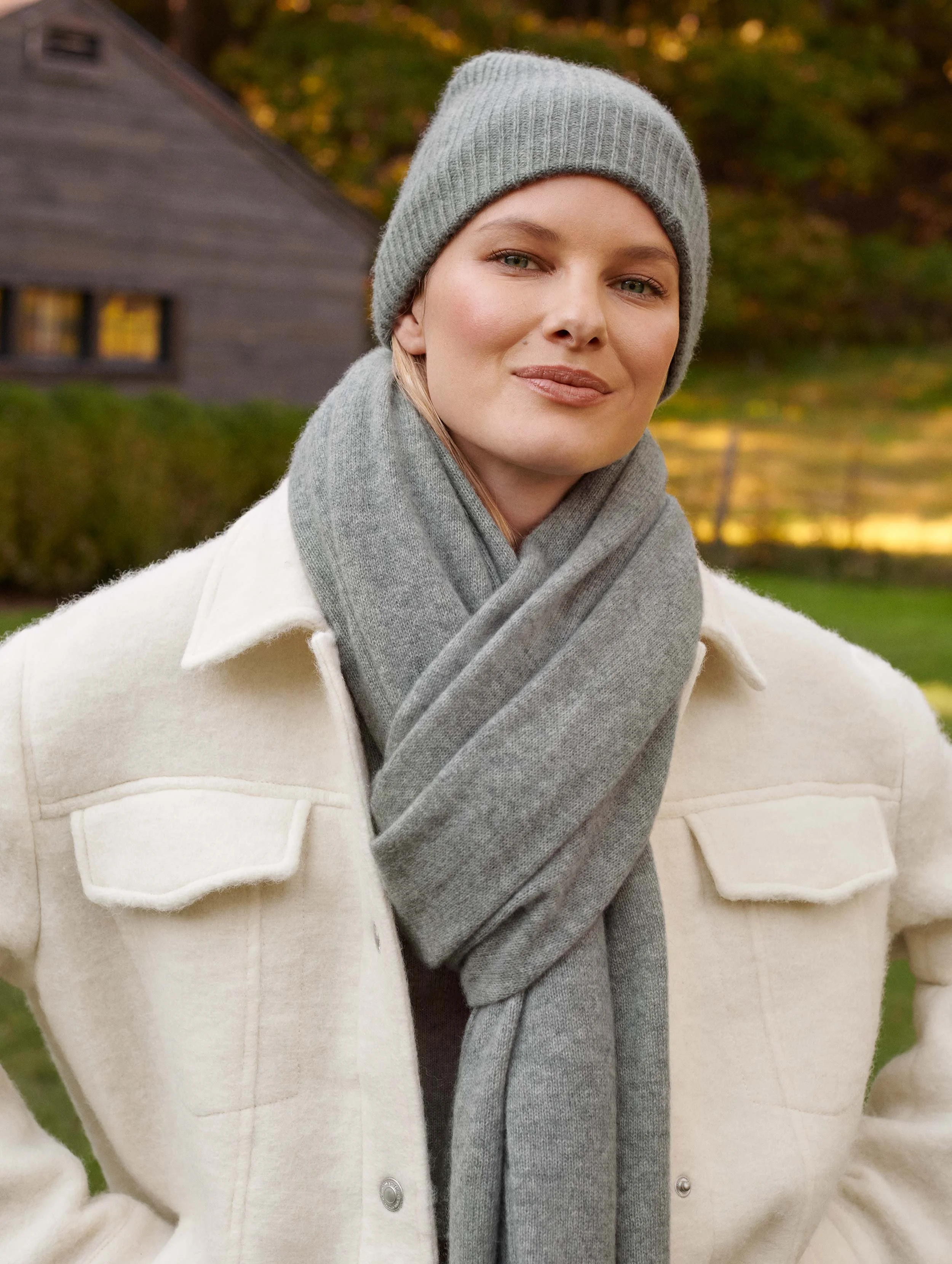 16137_PLUSH-RIB-BEANIE_GREY-HEATHER_HH_1.jpg