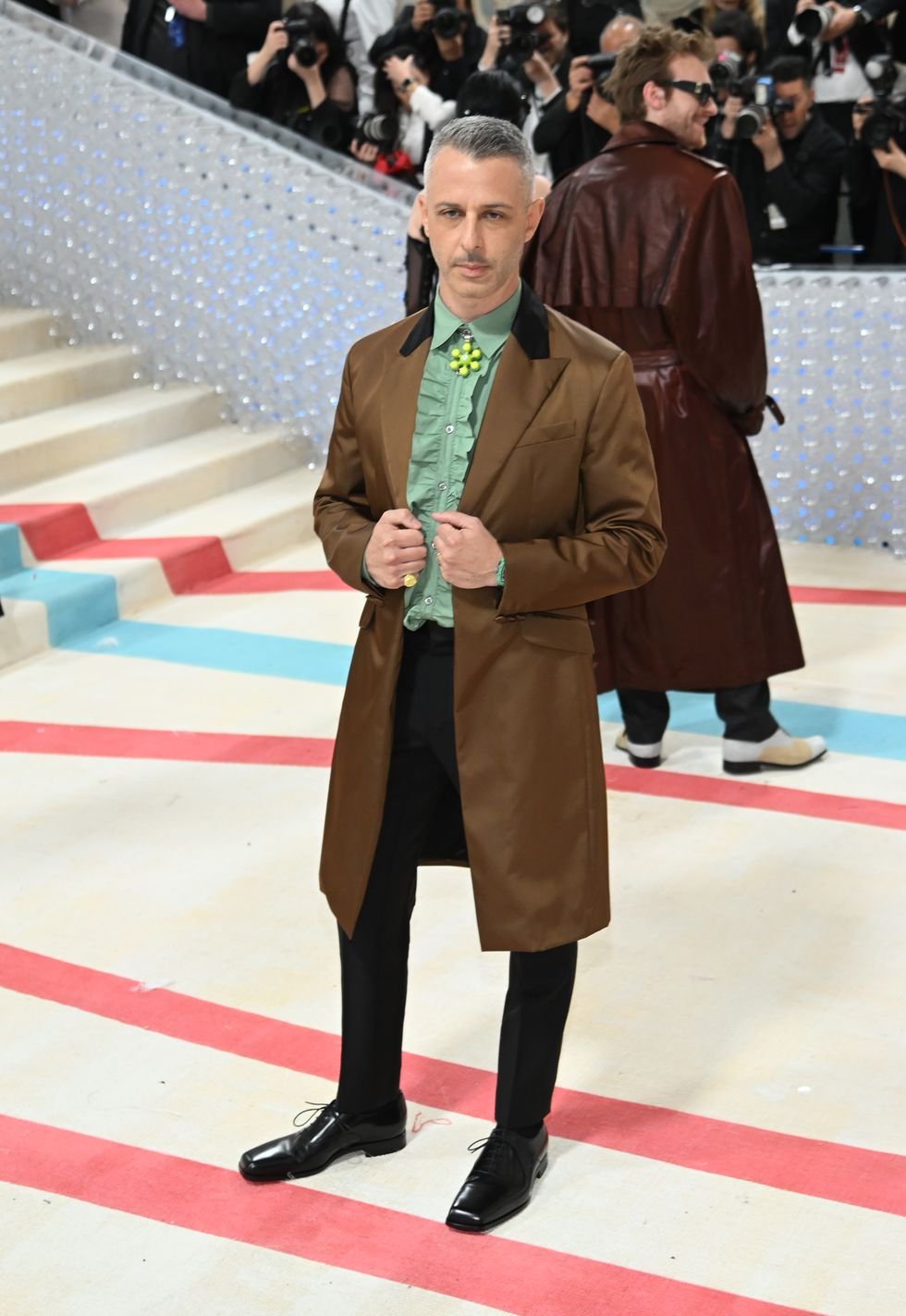 jeremy-strong-attends-the-2023-met-gala-celebrating-karl-news-photo-1683042069.jpg