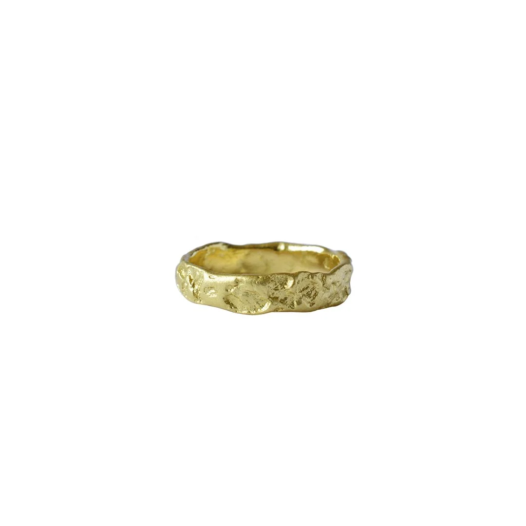 Francesca-Lacagnina-18K-erice-gold-formed-ring-R198G18 NEW_WEB.jpg