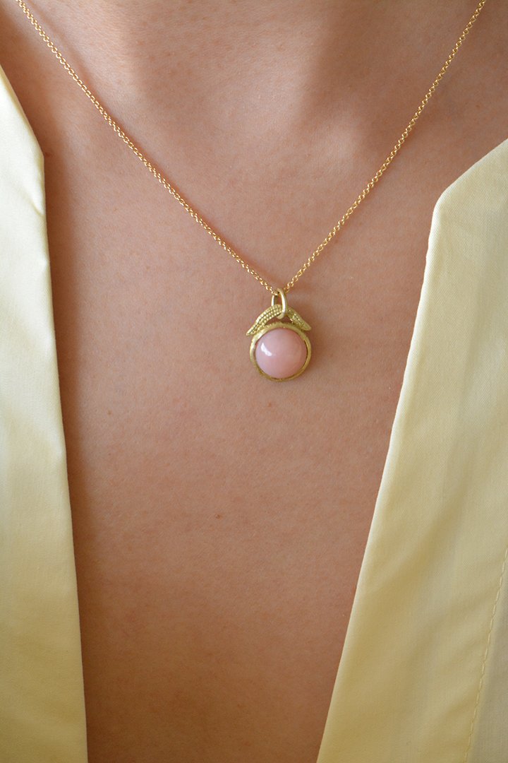 Francesca Lacagnina_Pink Peruvian Opal Pendant_18K Gold and Opal_P045G18POP_MODEL-1.jpg