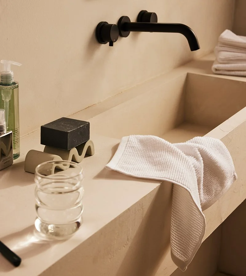 BKL_23-03_OrganicCollection_Bath_Lifestyle_Shot3_0006x_8x9_WO.jpg