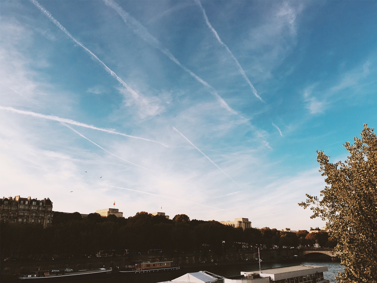 9/24 /2016 —Paris, Île-de-France, France