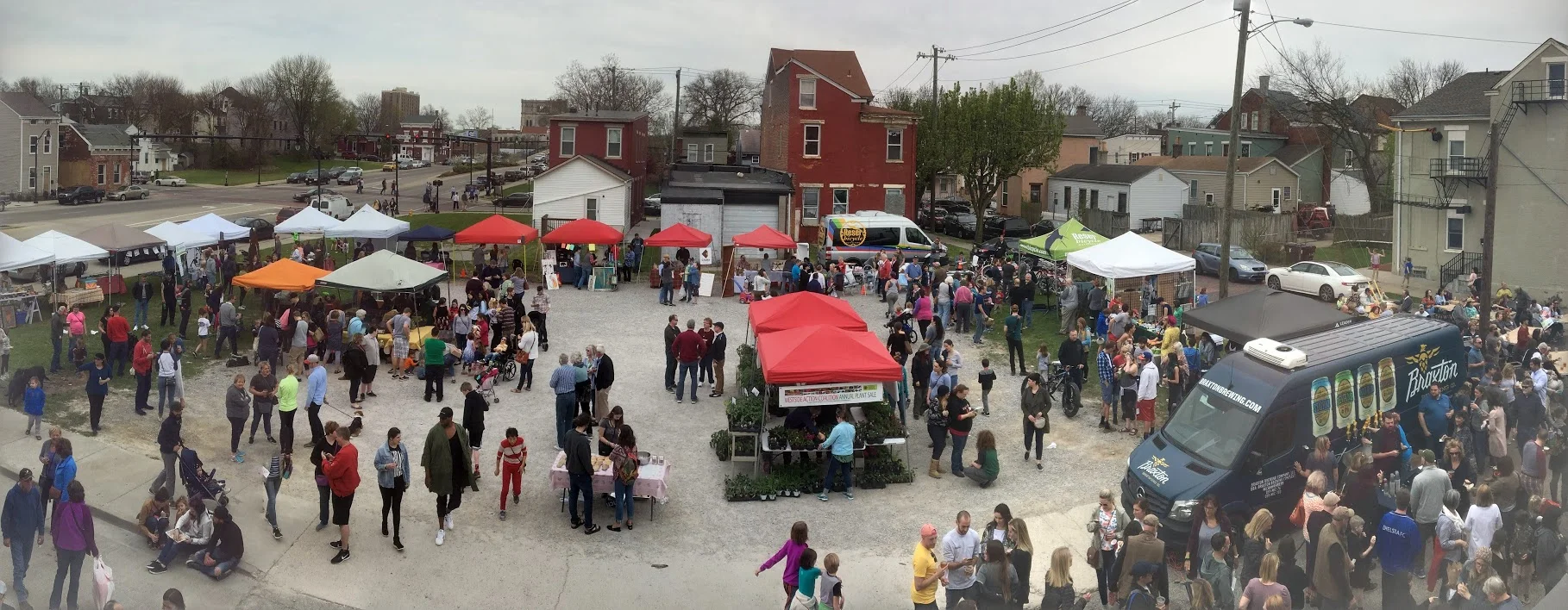 Covington Kentucky Running of the goats.jpg
