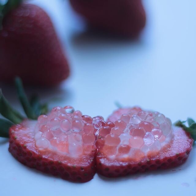 Yummy strawberry 🍓 caviar. 
My kids loved making these .
.
#scienceexperiments #foodscience #kidactivities #kidactivityideas #kidsofinstagram #momlife #momblogger #momofboys #momoftwokids #stem #stemforkids #stemideas