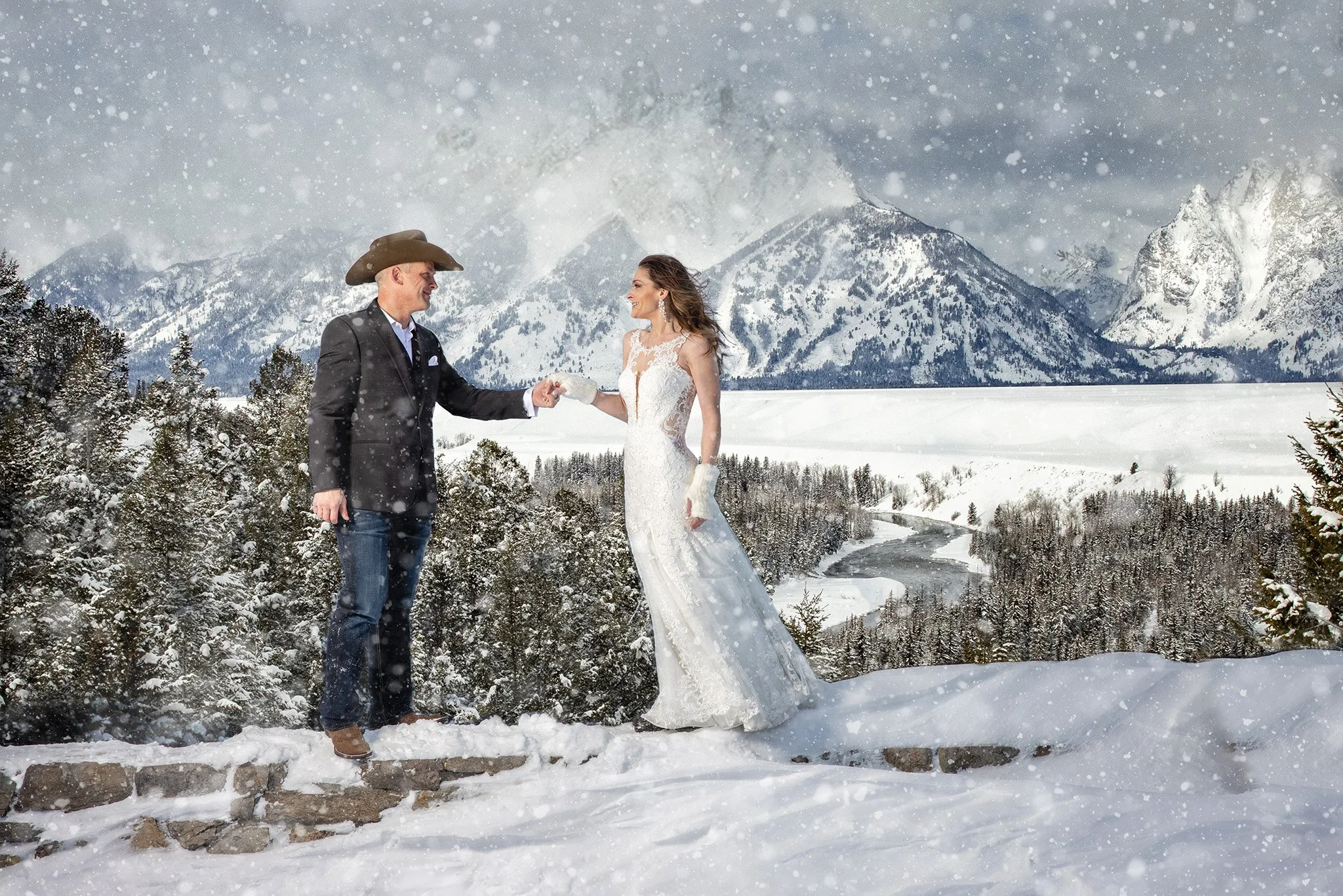  It’s not cold as long as we have each other’s hand. 