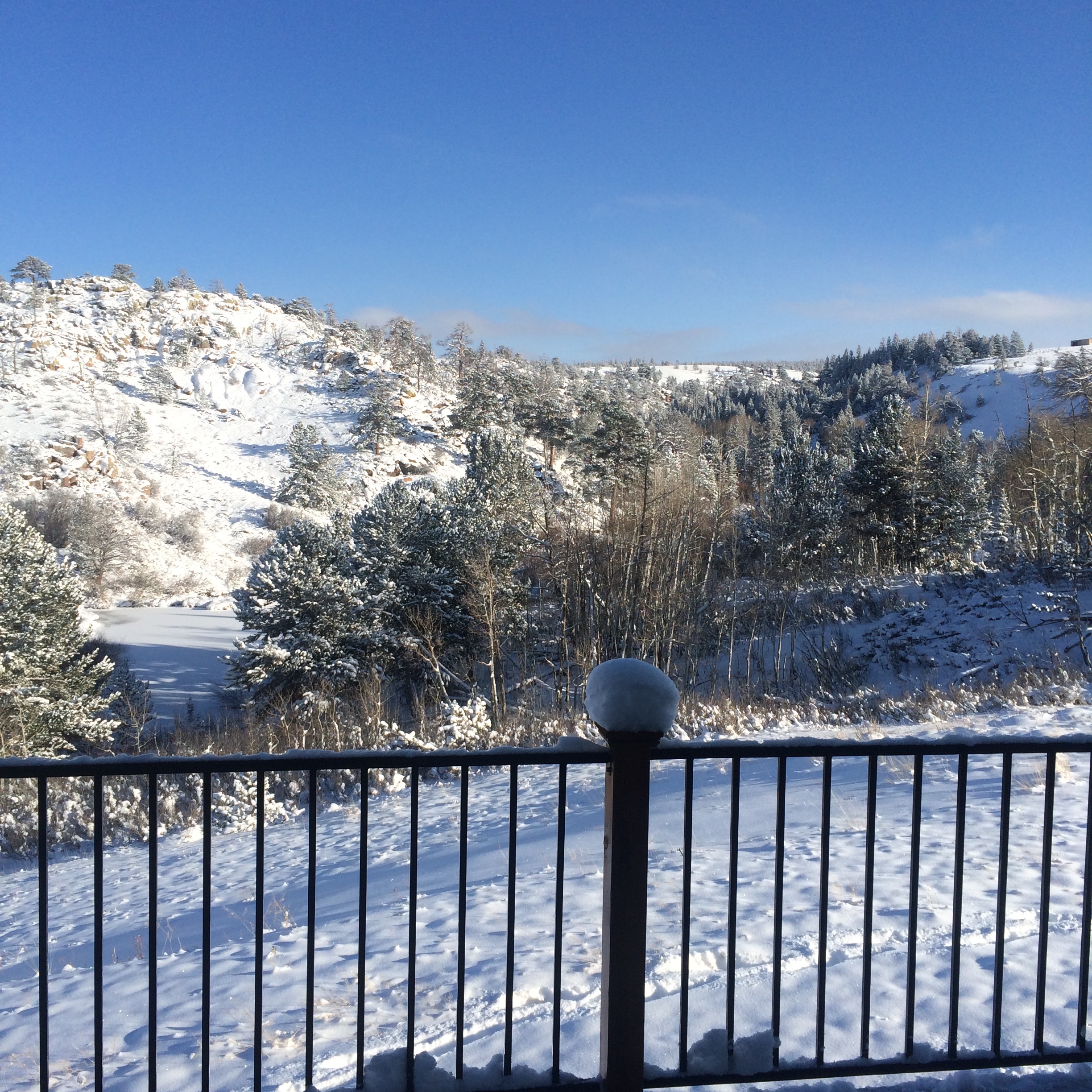 20 degrees below zero and 6" of fluffy white stuff covering the sunny mountains