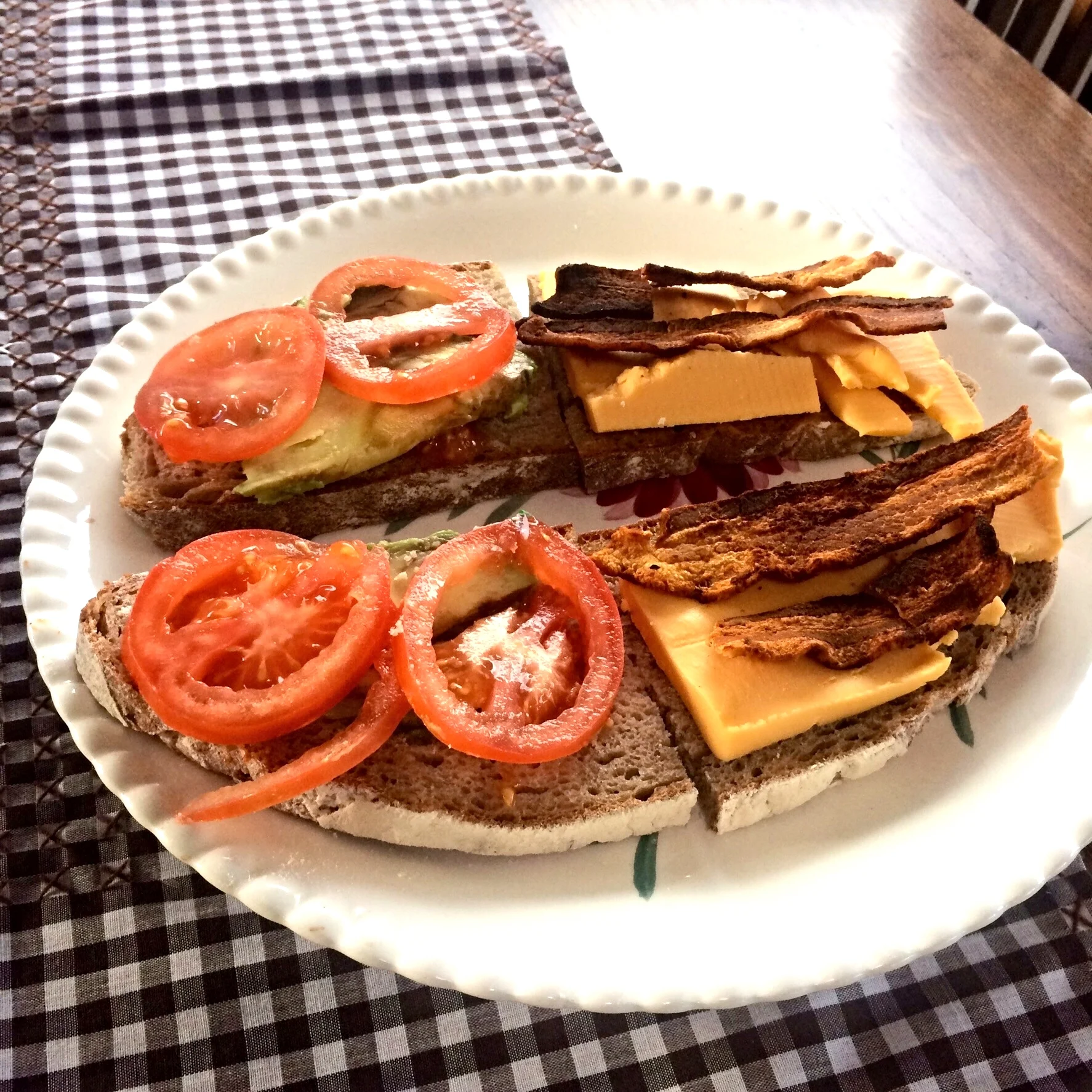 Bacon-Tomato grilled cheese sandwiches