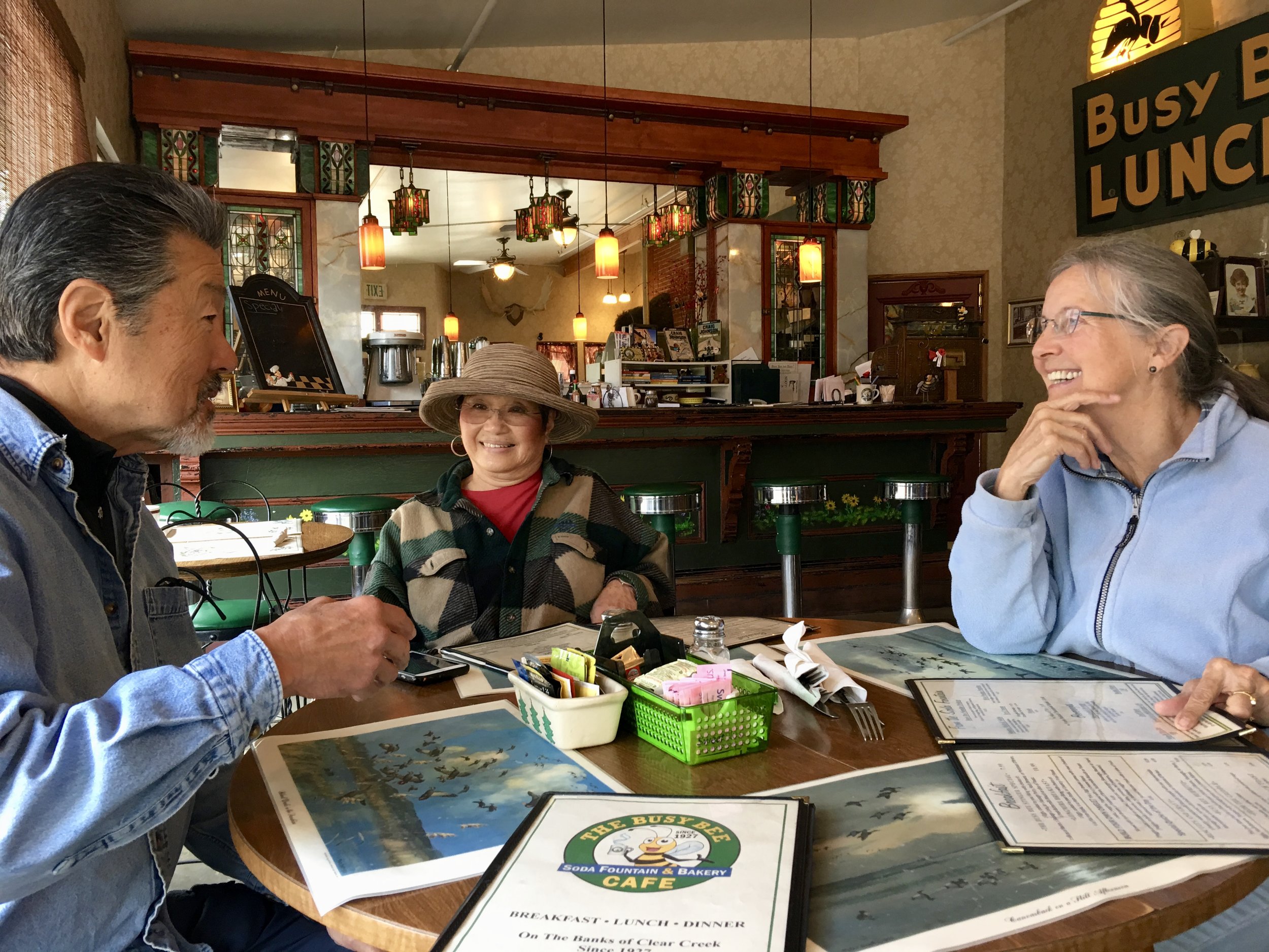 Lunch at the Busy Bee. Built in 1927 on Clear Creek, it features an old-fashioned soda fountain. The mirrored backsplash is over 100 years old.