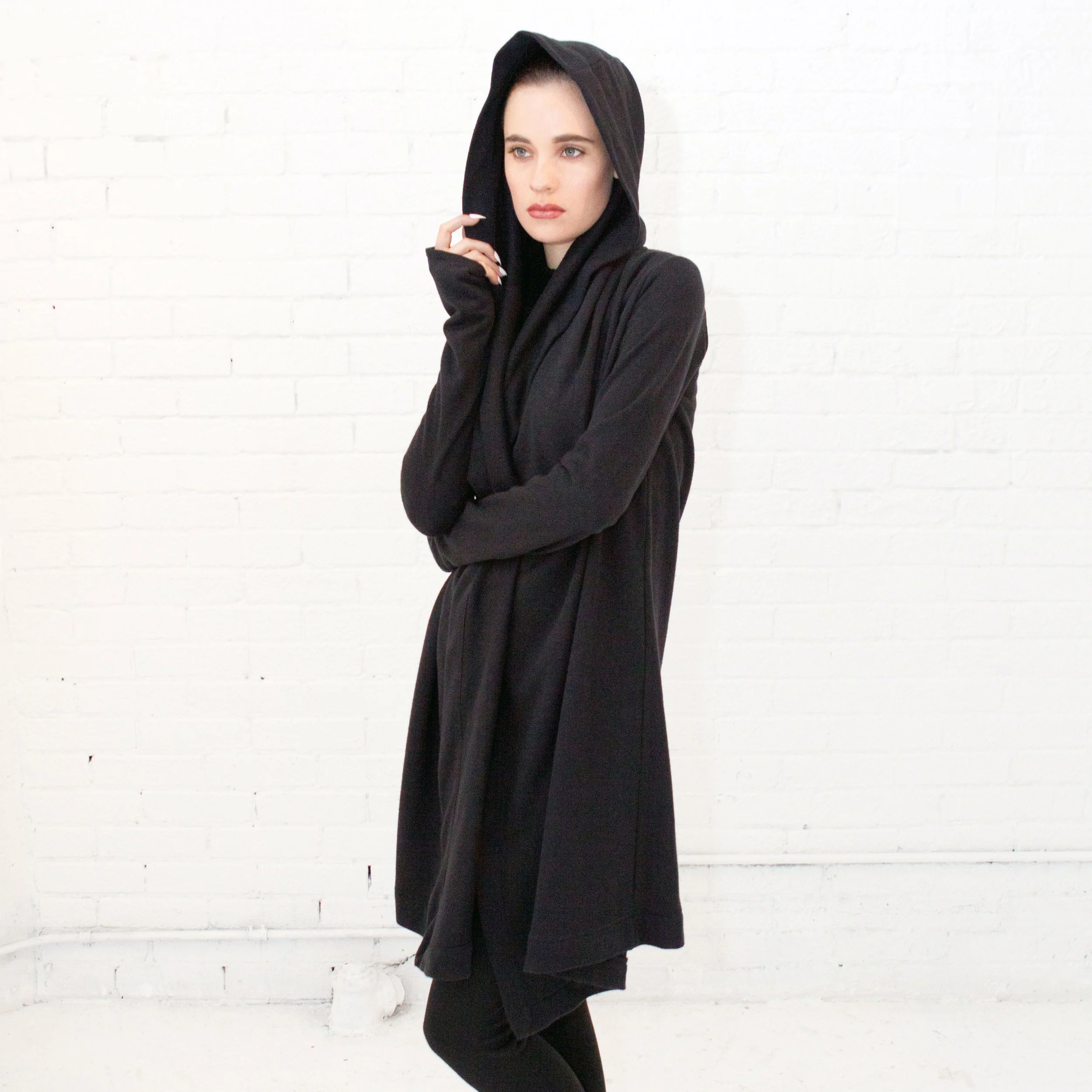 Hooded-Cardigan_Ovate_Velvit_1.jpg