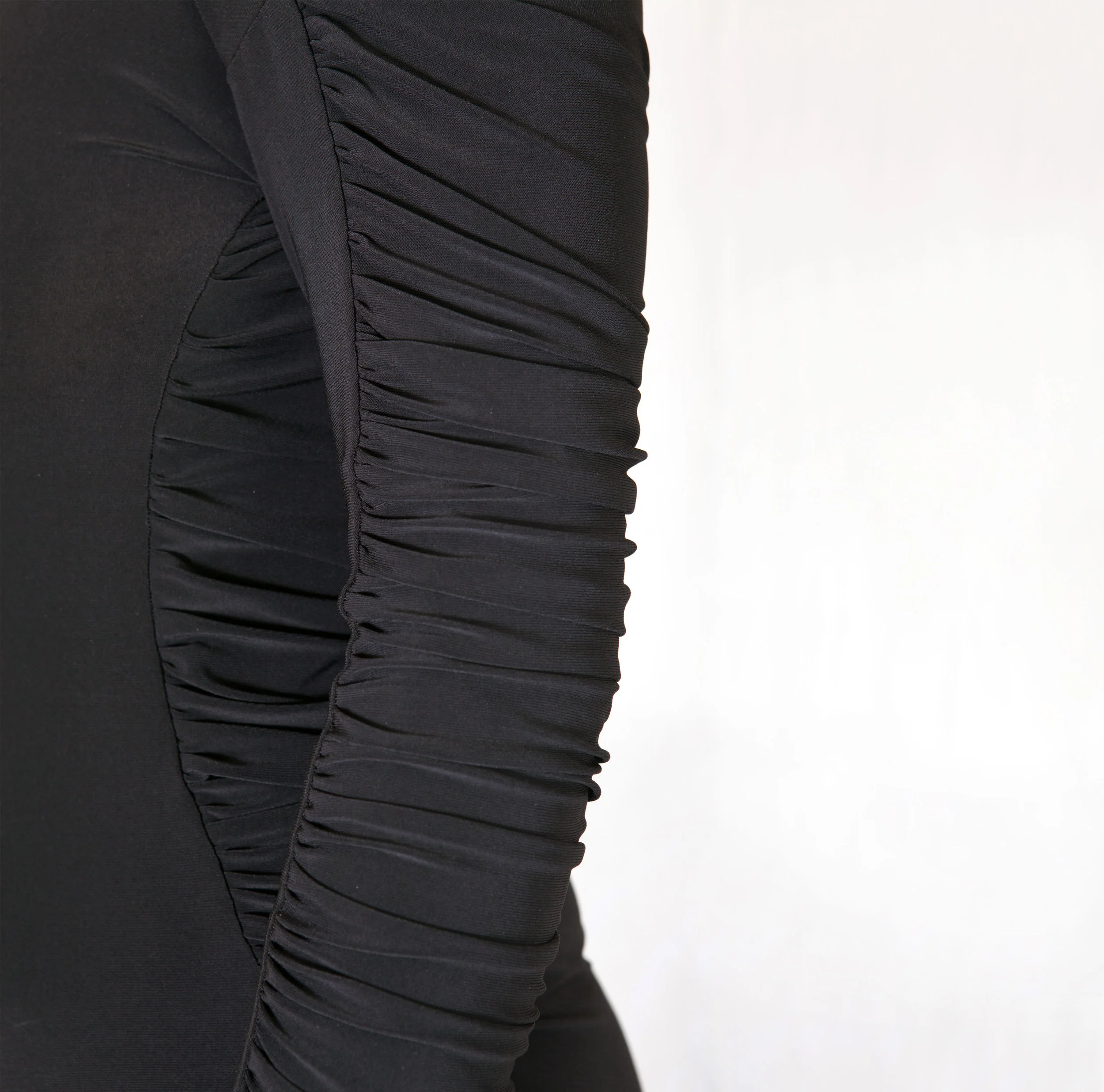 Gathered-Body-Suit_Eleen-Halvorsen_Velvit_3.jpg