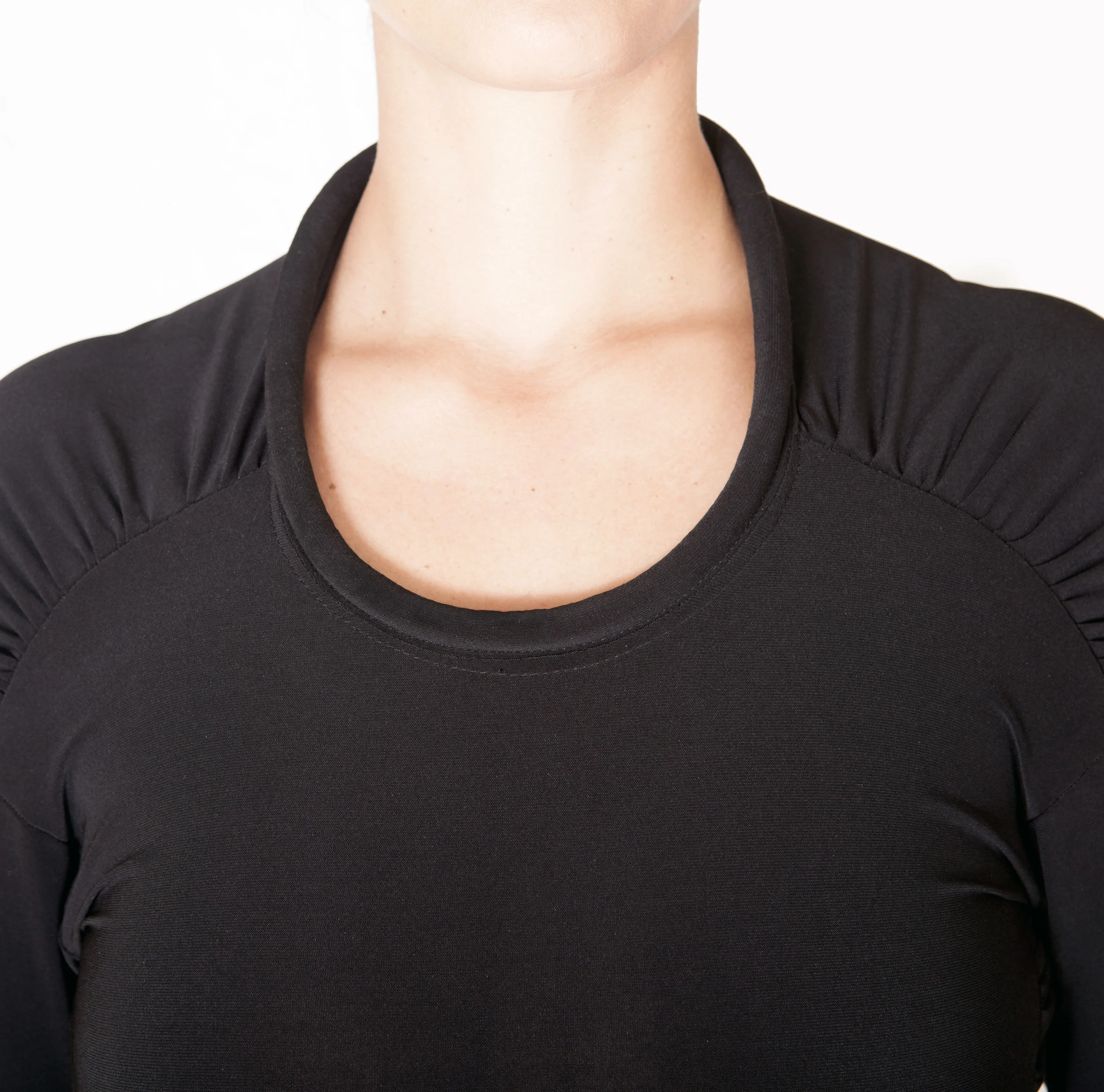 Gathered-Body-Suit_Eleen-Halvorsen_Velvit_4.jpg