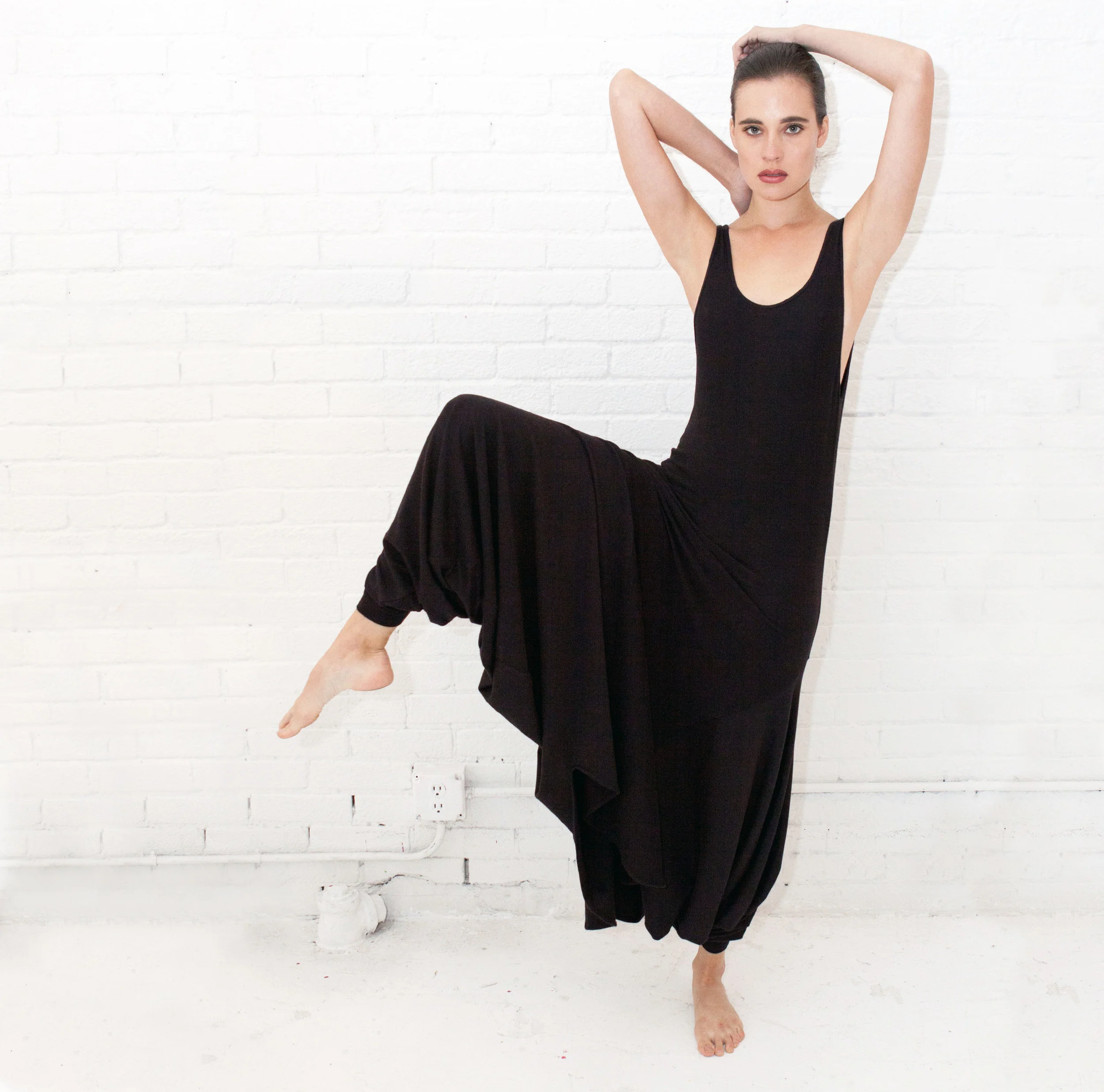 Butterfly-Maxi-dress_Eleen-Halvorsen_Velvit_1.jpg