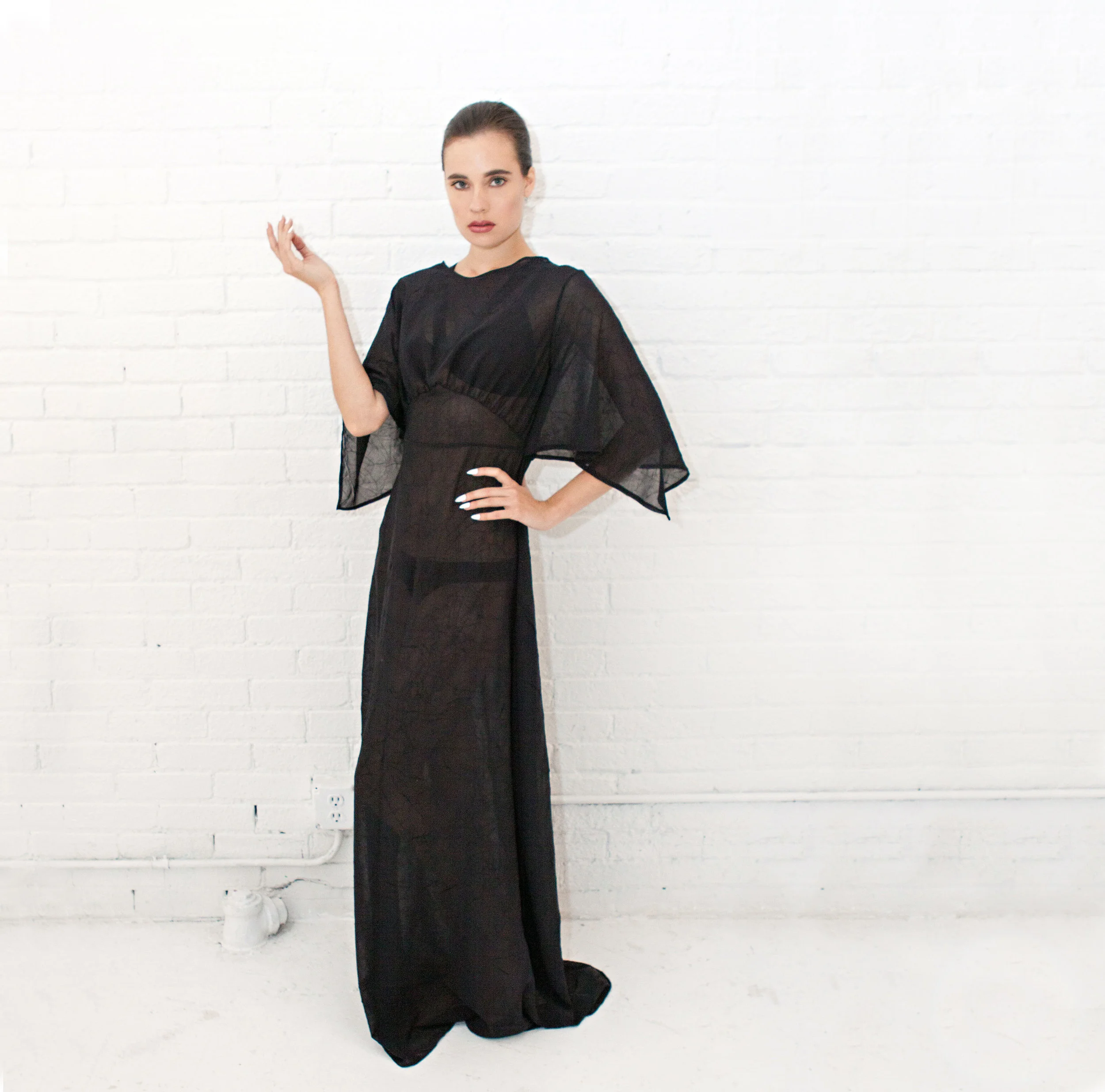 Sophie-Dress_Elle-Heavin_Velvit_1.jpg