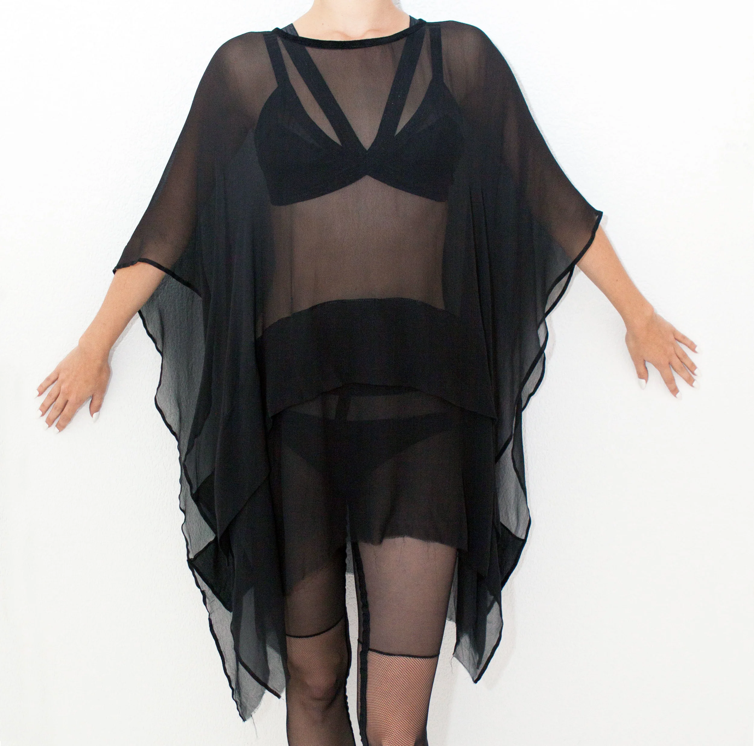 Petresse-Tunic_The-Order_Velvit_2.jpg