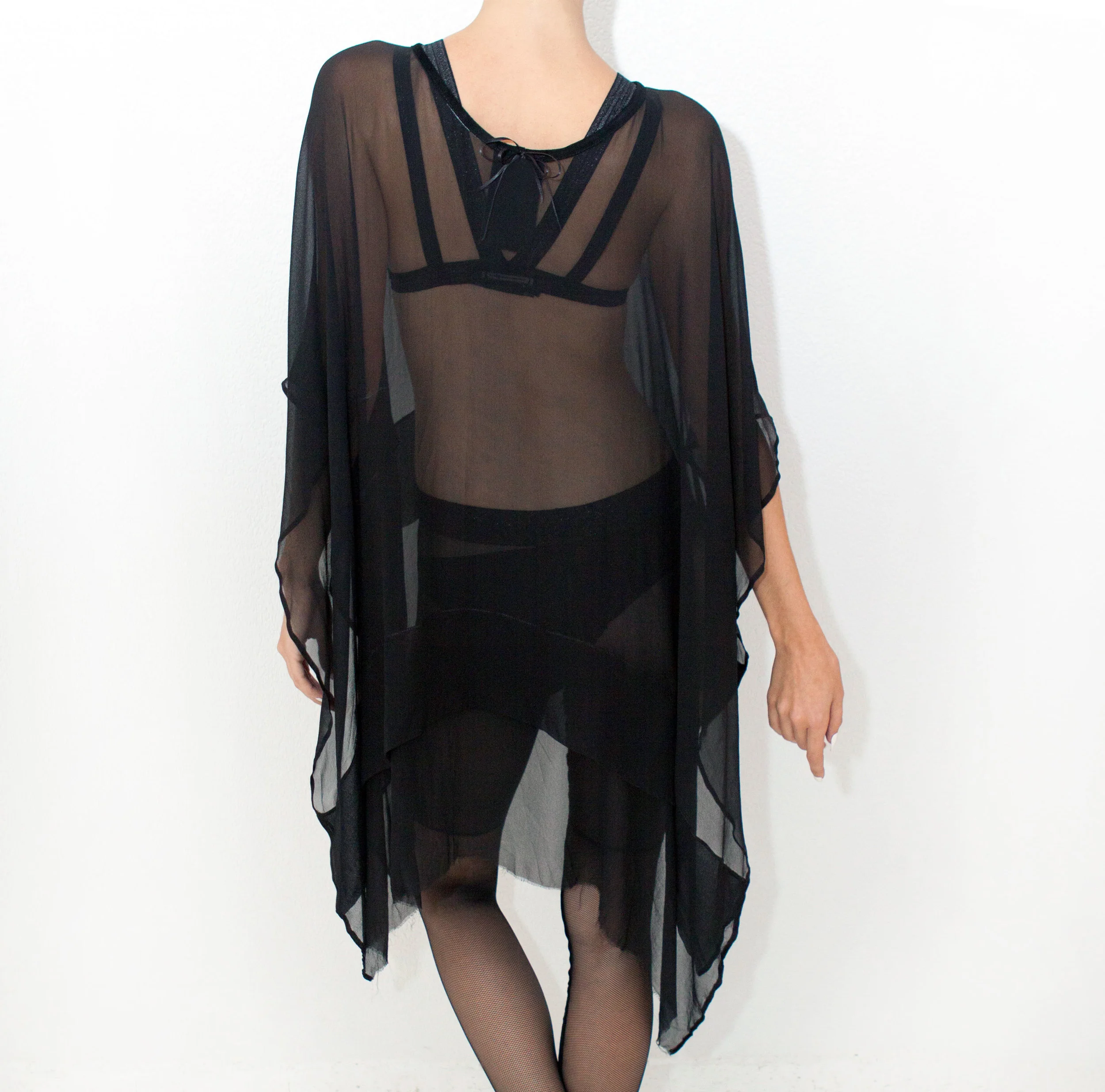 Petresse-Tunic_The-Order_Velvit_4.jpg