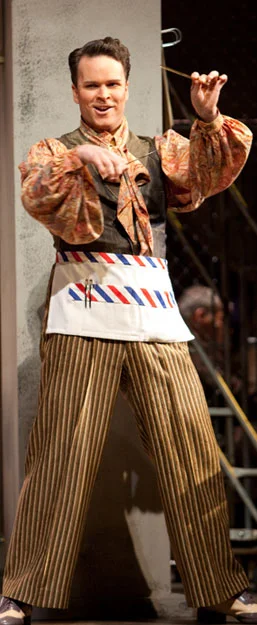 The Barber... snip, snip (Photo: Florida Grand Opera)
