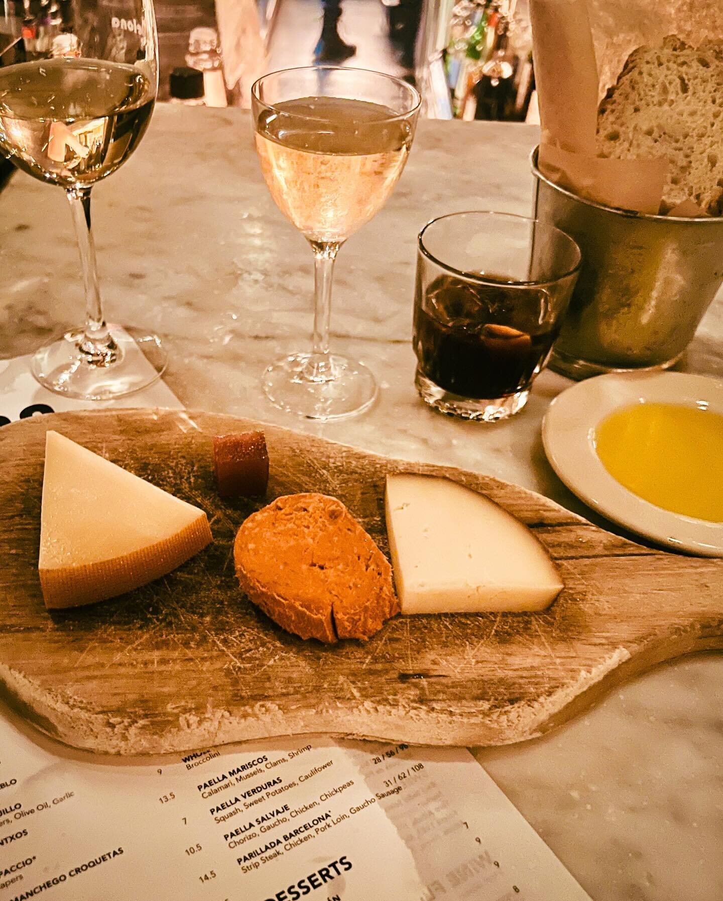 DC in the rain, fueling up at the insanely popular @barcelonawinebar - my happy place on 14th street. A great flight of aperitif wines with cheese and sobresada, and paella (with fantastic socrat - IYKYK) and a flight of grenache &ldquo;on the rocks&