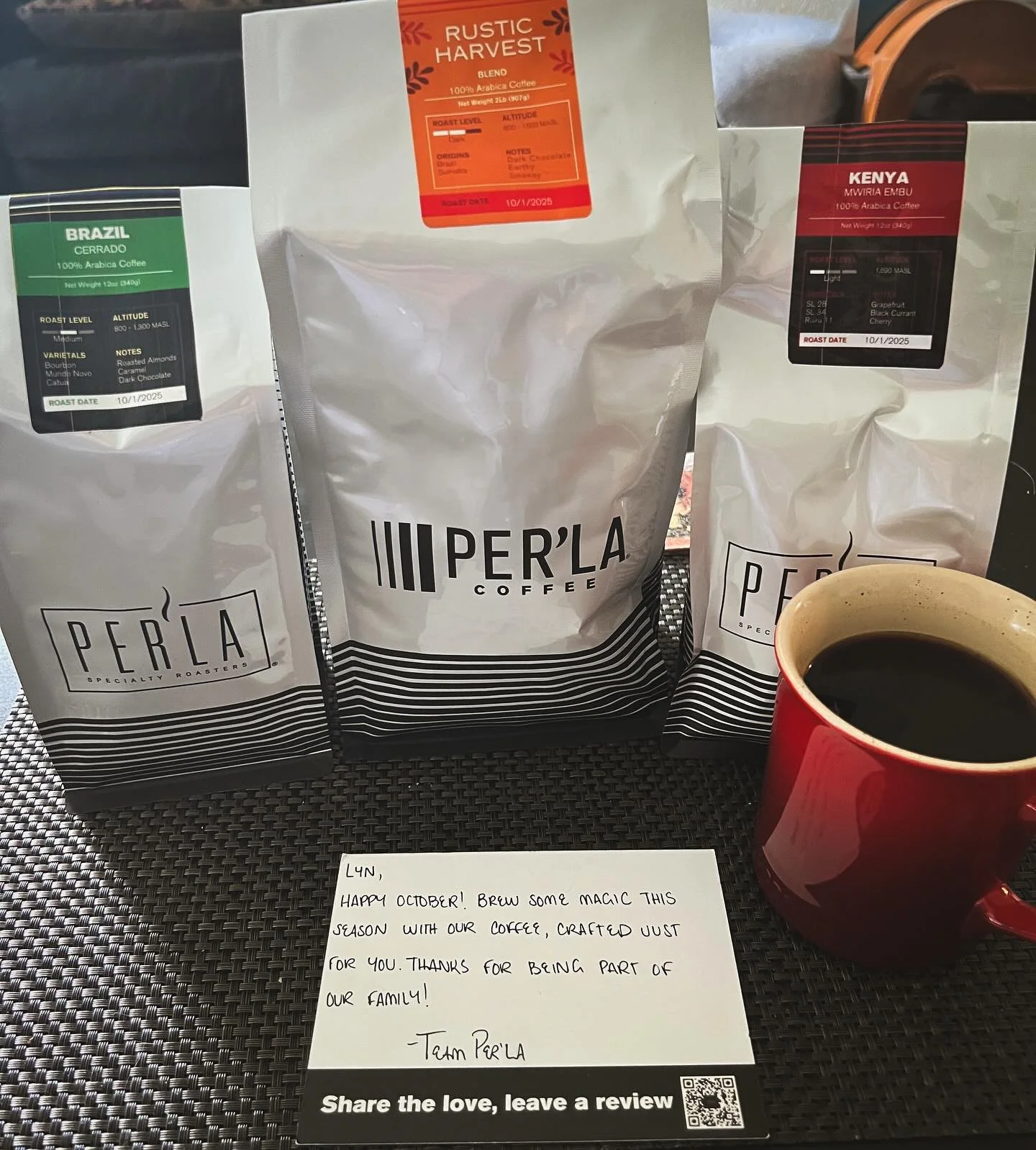 Oh happy day when my delivery from @drinkperla arrives. Per&rsquo;la Coffee always includes a personal note along with dazzling beans and the aroma while unboxing - amazing. This might hold me to Halloween&hellip;