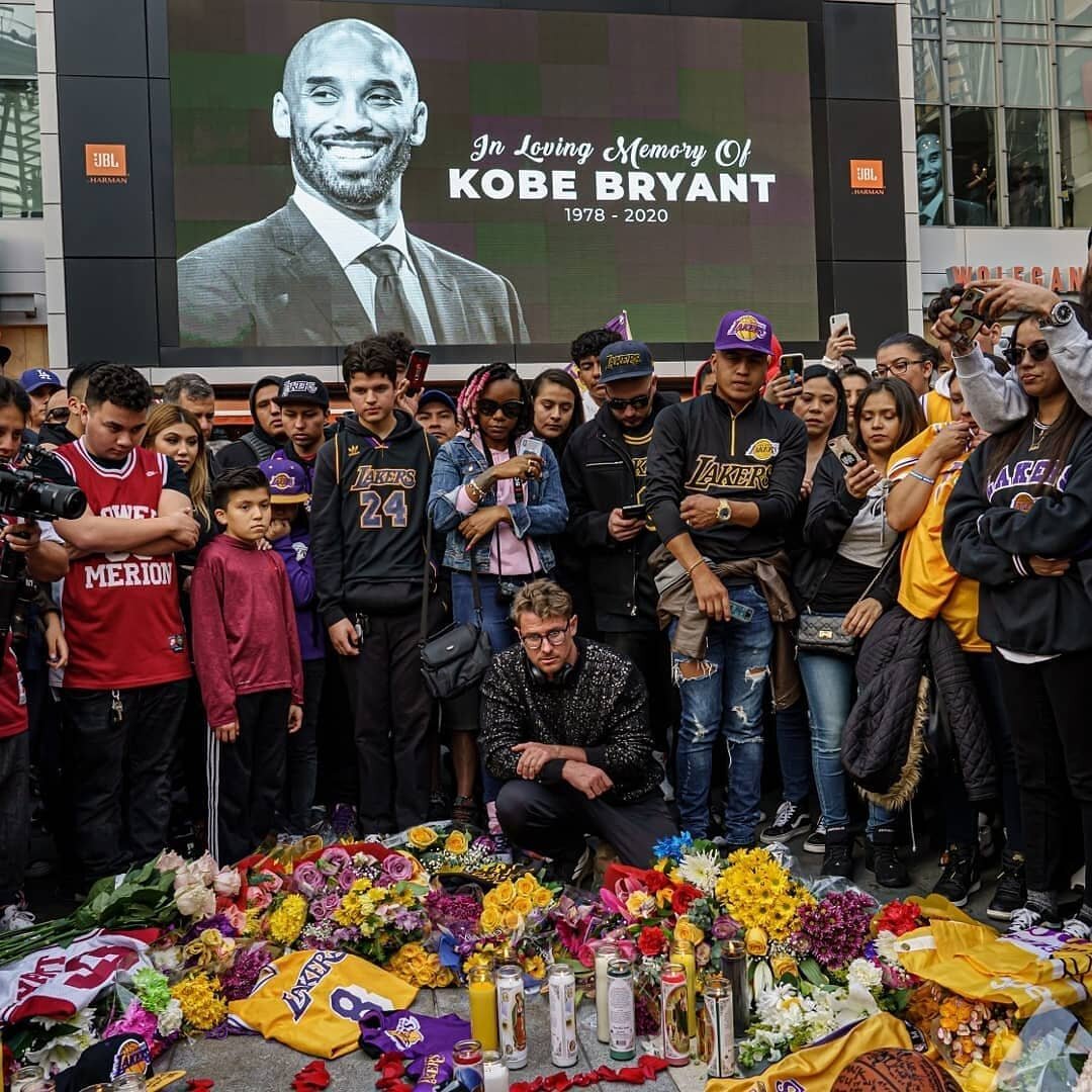 LIFE IMPACTING helping organize Kobe Bryant's Vigil outside Staples Center... Countless flooding in globally to pay respects since.
.
I value family and work ethic, so I hold Kobe in high regard.

This is what I've seen at Kobe's Vigil:

EVERYONE MOU