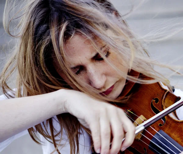 Classical Music Rave turns into a 'Rêve' with top solo violinist Rosanne Philippens