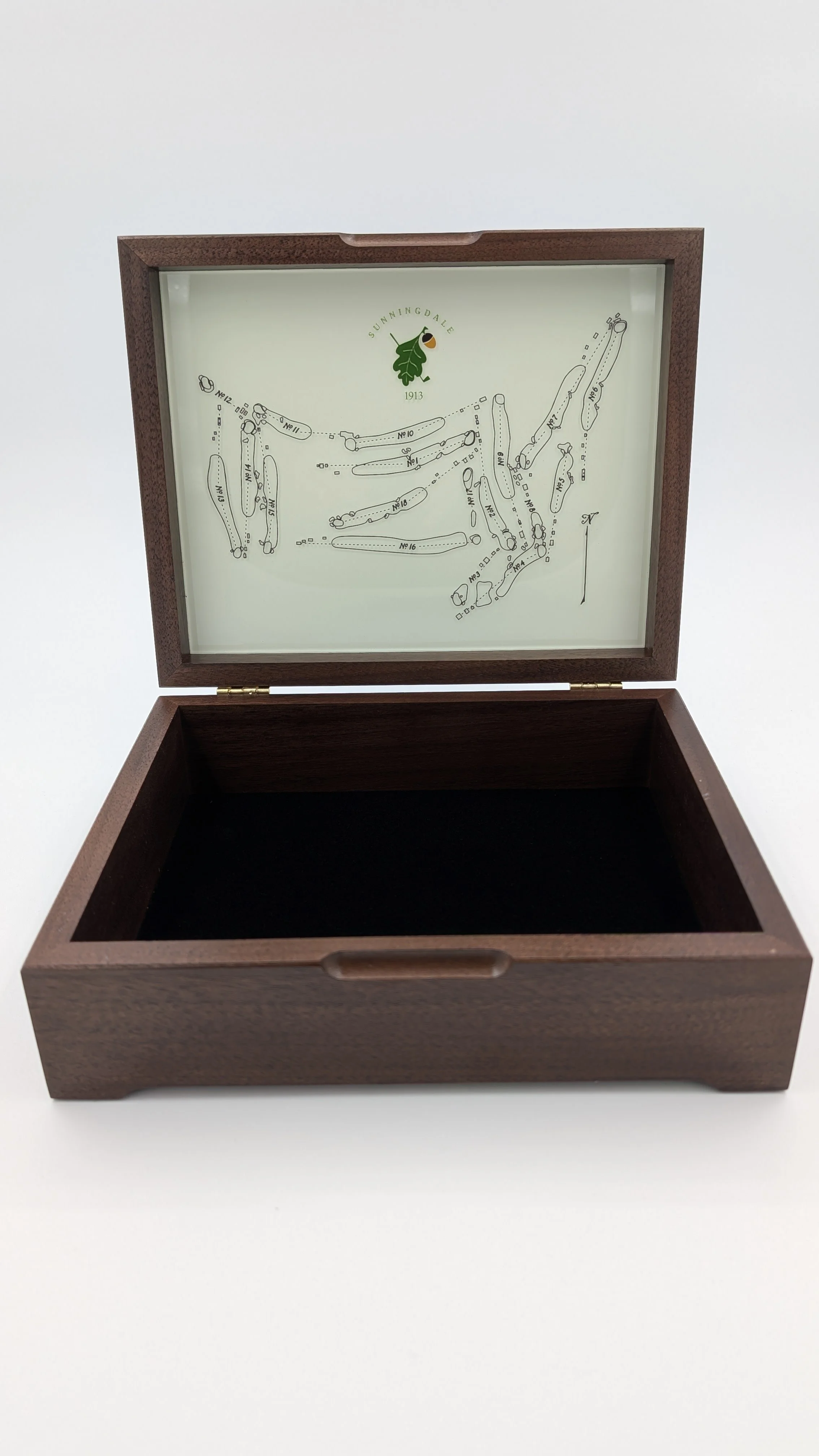 CustomBallBoxWithAcrylicDesignInterior (14).jpg