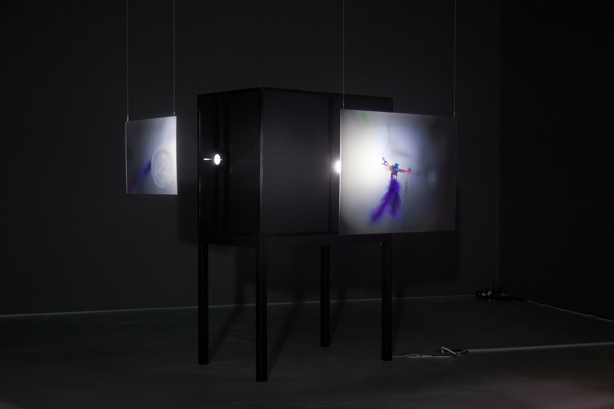 Tsuyoshi Anzai-Distance-Kinetic-Art-Installation-Visual Atelier 8-7.jpg