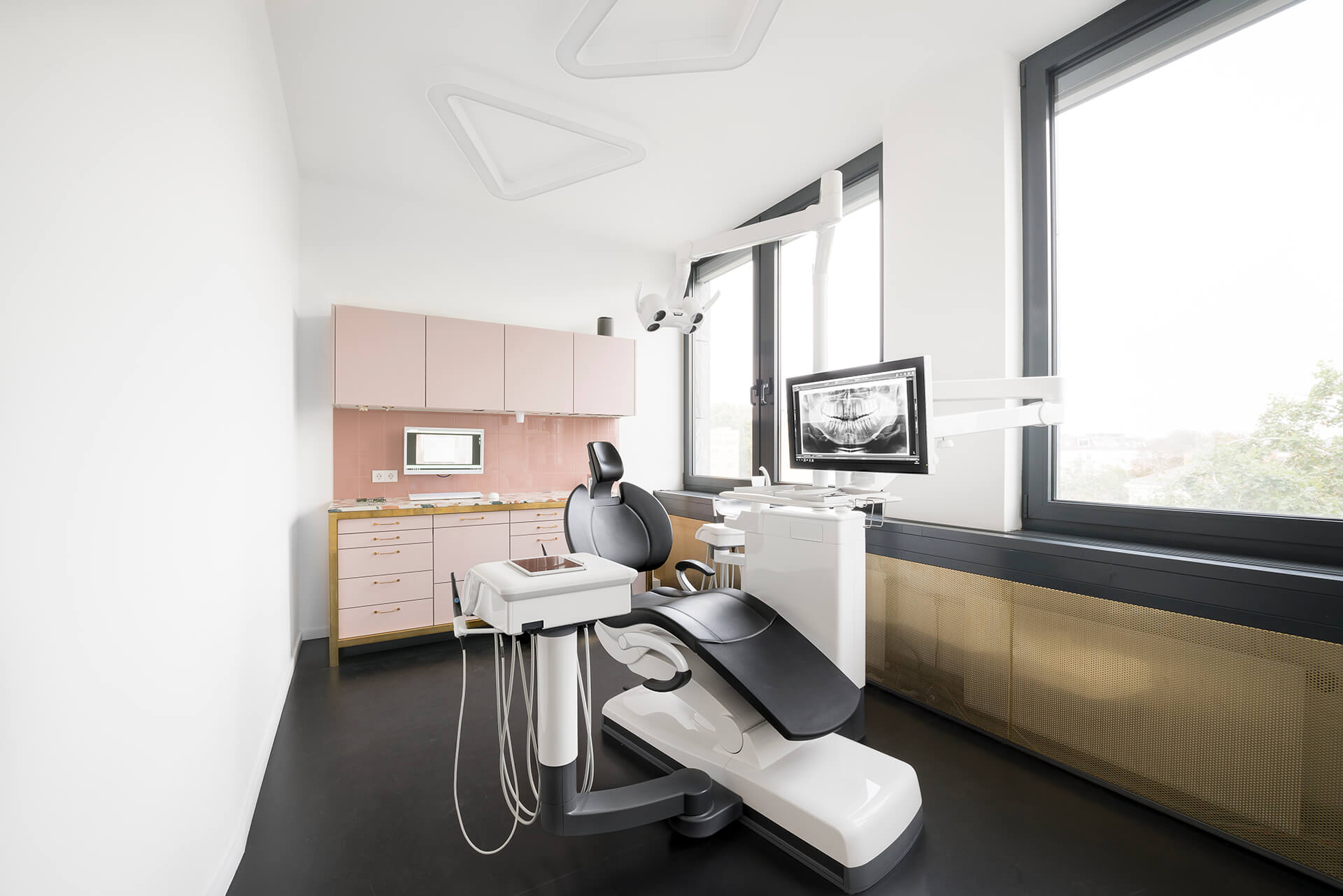 Berlin-based Studio Karhard Designs The Urban Dentist