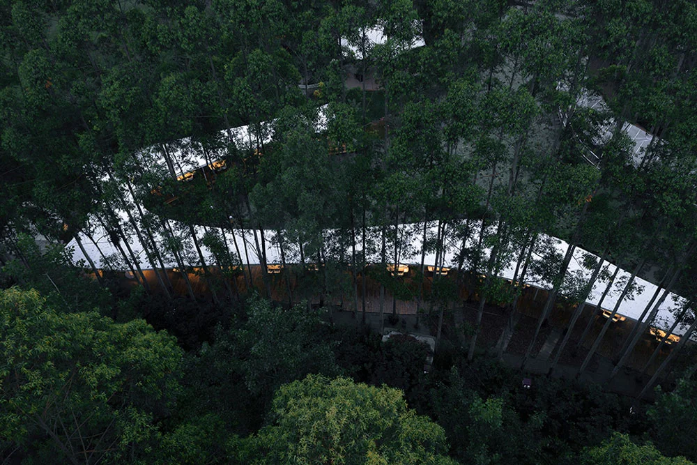 Garden Hotpot Restaurant / MUDA-Architects