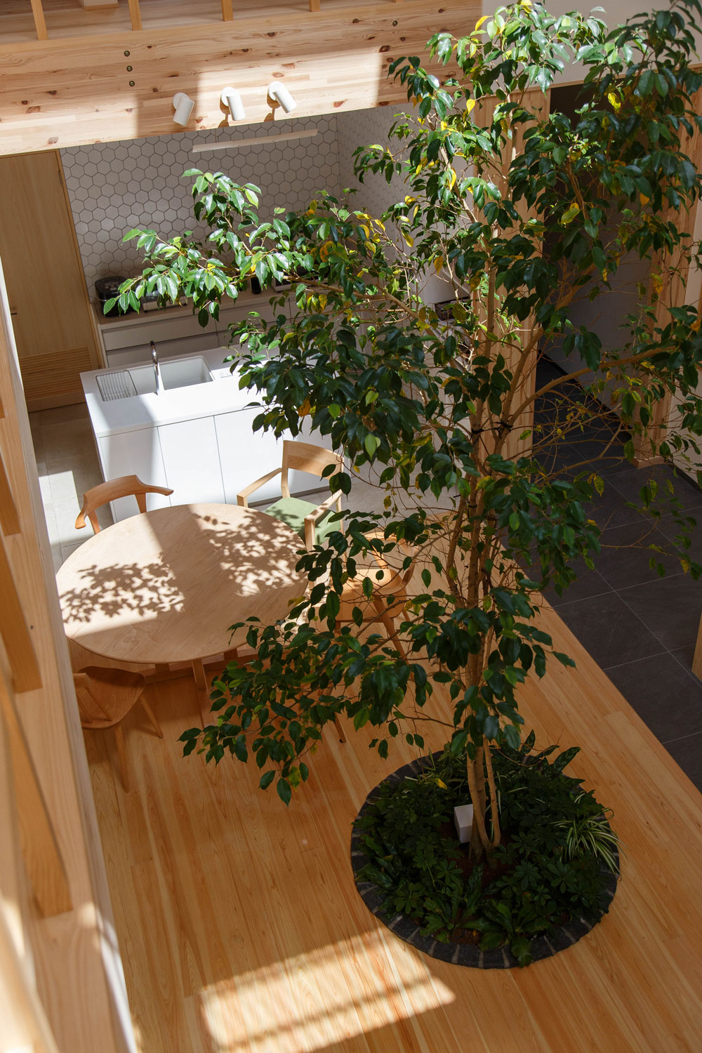 House-in-Kyoto-Joe-Chikamori-07BEACH-Visual-Atelier-8-Architecture-6.jpg
