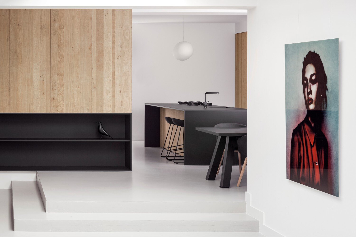 i29-Visual-Atelier-8-Living-in-a-garage-7.jpg