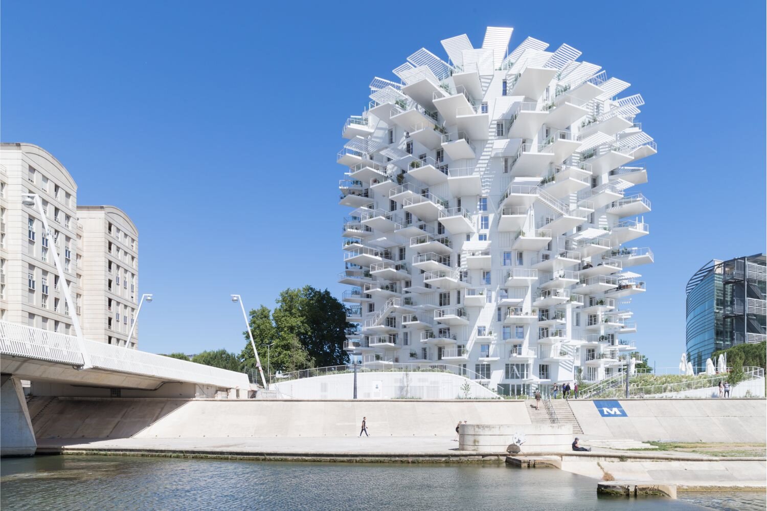 Sou-Fujimoto-Architects-Visual-Atelier-8-L-Arbre-Blanc-1.jpg