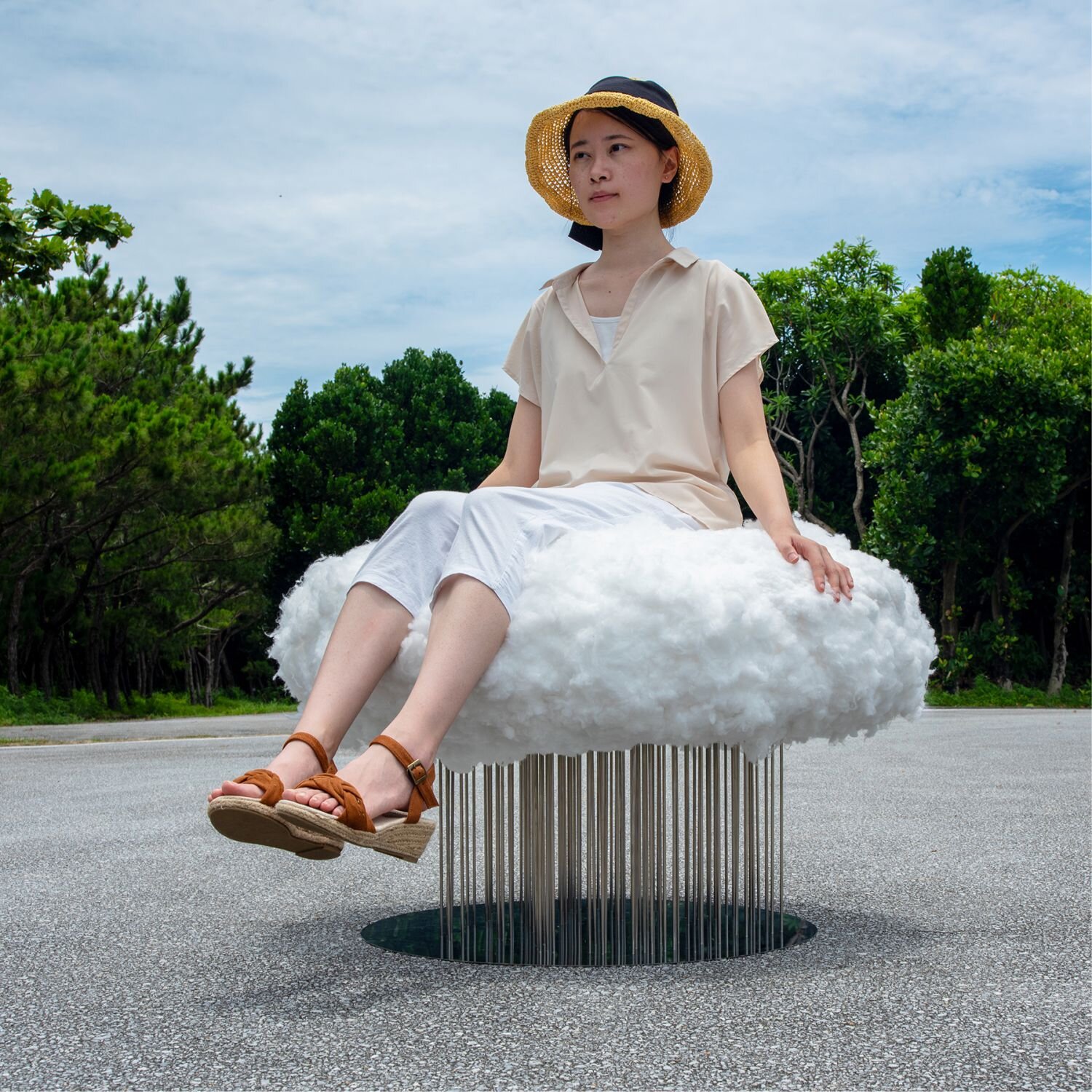 Shota-Urasaki-Visual-Atelier-8-cloud-chair-5.jpg