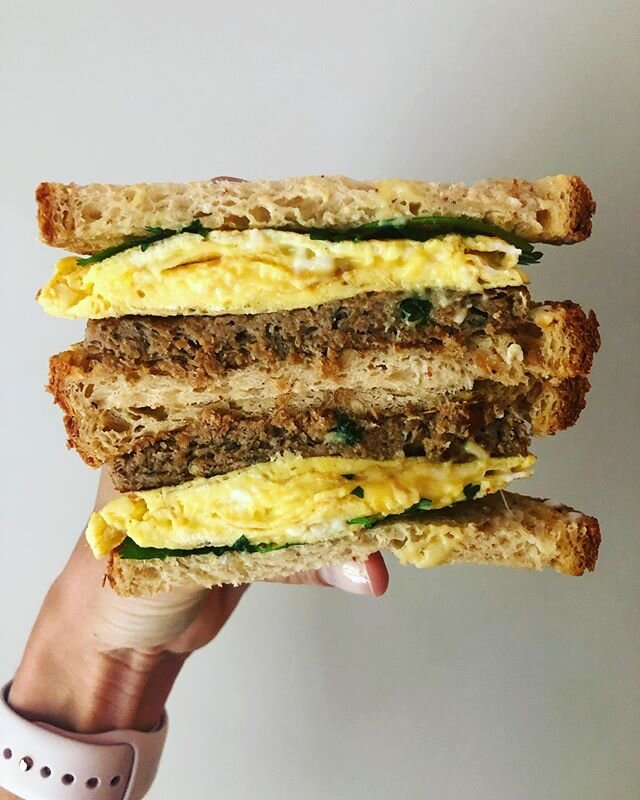 Friday&rsquo;s call for allll the coffee + a breakfast sammie as big as my face 😛
.
I swapped my usual turkey sausage or bacon for this meatless option: @meatlessfarm plant-based sausage patty. 💯 It&rsquo;s gluten and soy-free (I&rsquo;m sensitive 