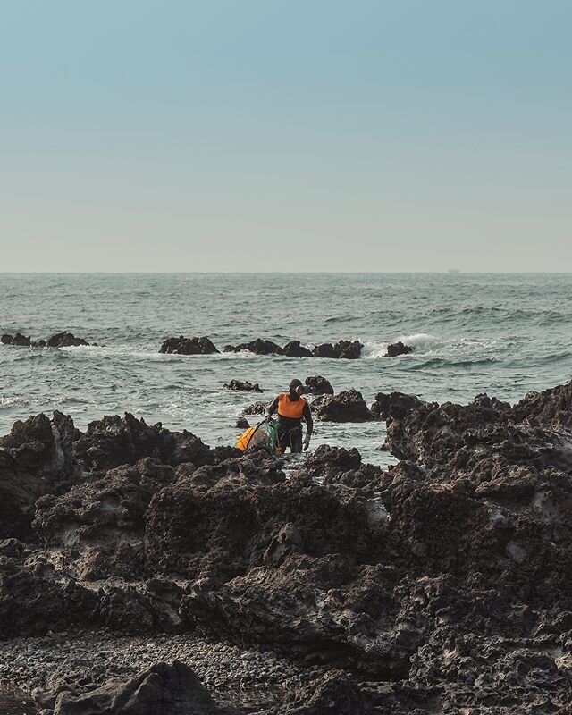 &bull;⁣
Haenyeo (海女) is a centuries-old profession in Korea&rsquo;s Jeju province. These female divers eke out a living by combing the seabed (without an oxygen tank) to gather red sea cucumber, urchins, and abalone.⁣
⁣
Many experts believe this gene