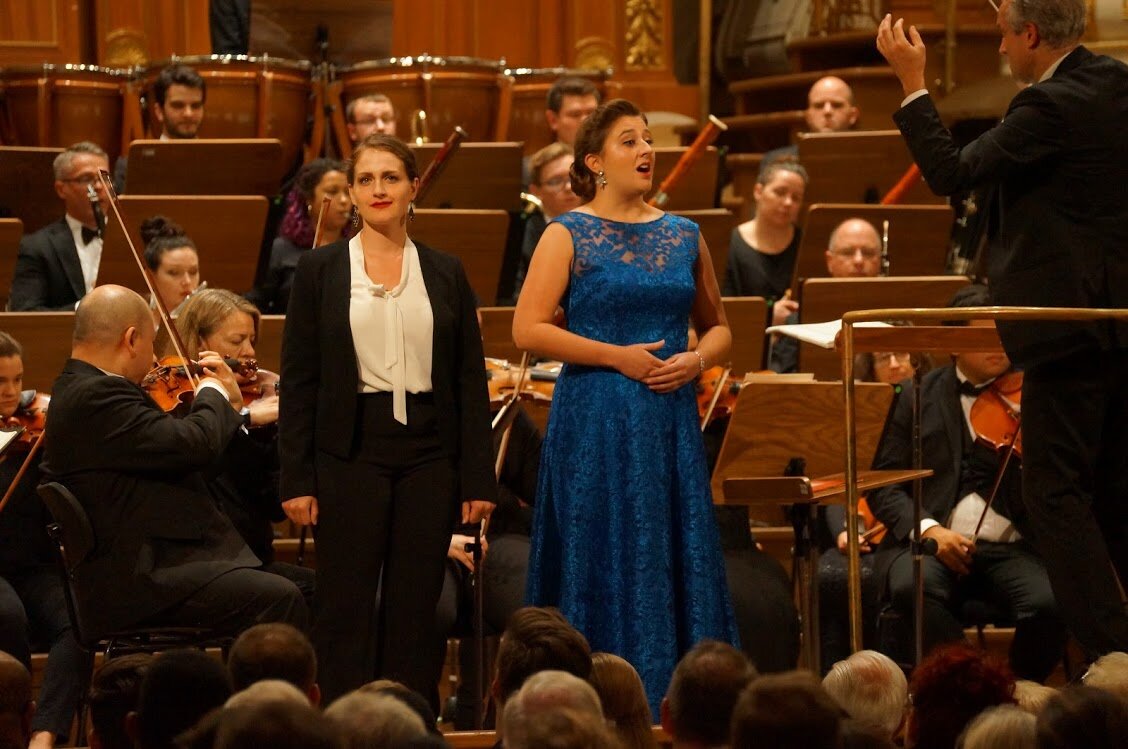  Ann Fogler performing selections from  Der Rosenkavalier  with AIMS’ Festival Orchestra; 2019. 