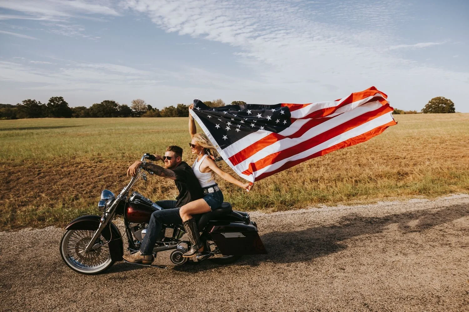 Small JPG-S24_GRP_WEST_WillSaunders_WYRTexas_Shot2_3_007523.jpg