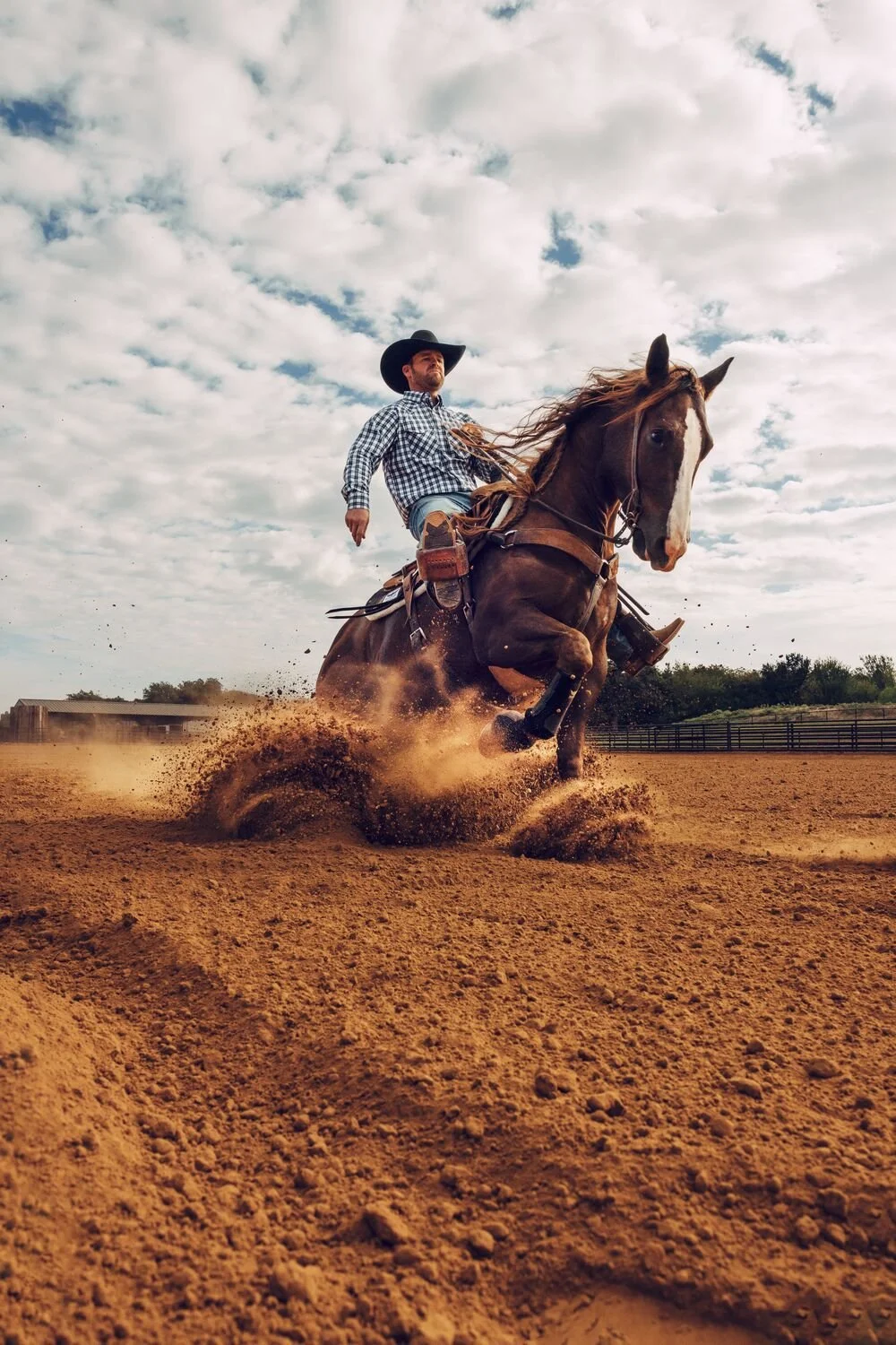 Small JPG-S24_GRP_WEST_WillSaunders_WYRTexas_Shot2_1C_006523.jpg